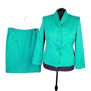 Le Suit Skirt Suit 16 Green Textured Alligator Kick Pleat Bracelet Cuff Blazer